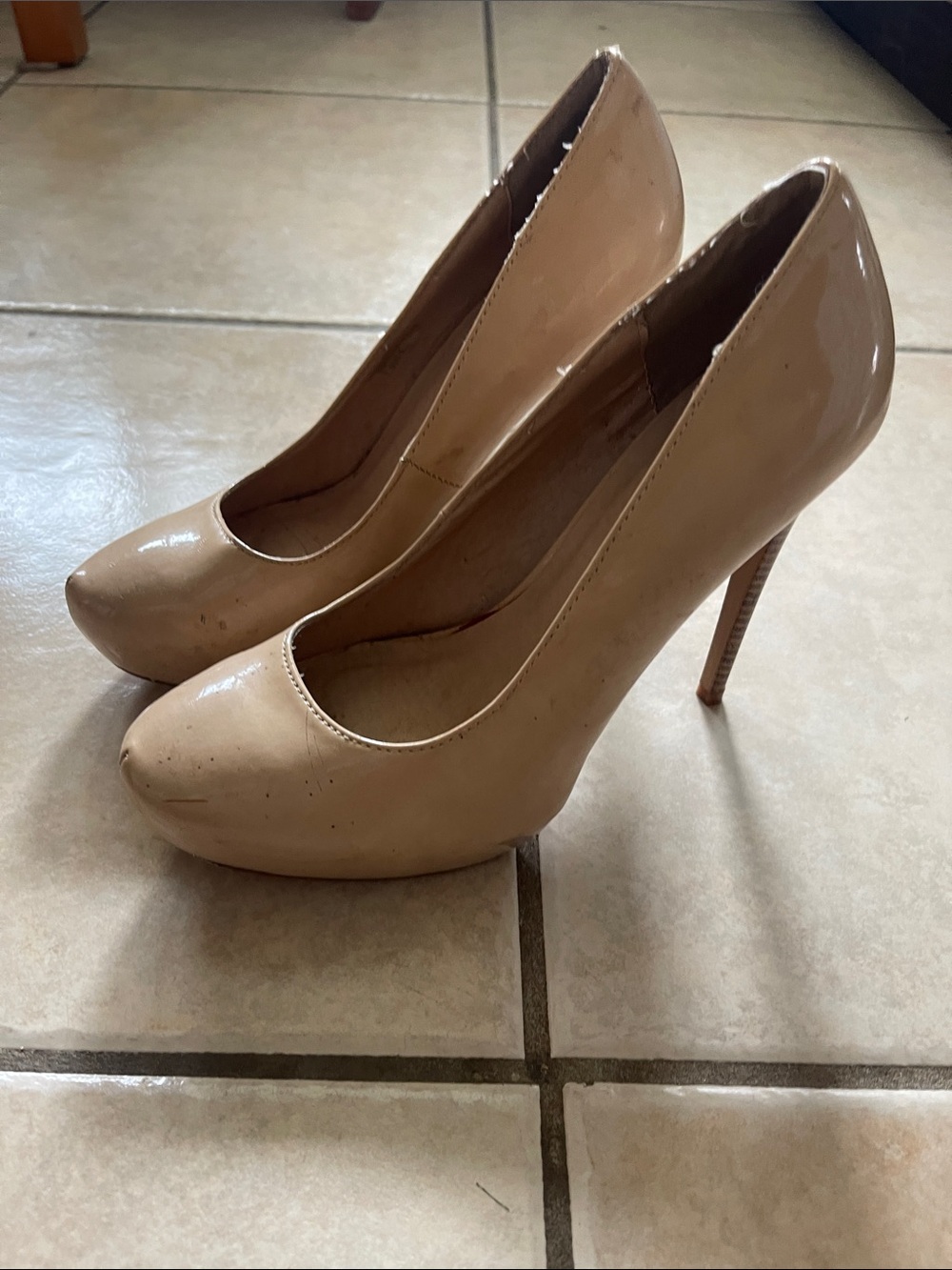 Shoe Dazzle Nude Patent High Heel Pumps